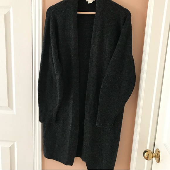Oversized H&M open super warm cardigan with puffed beautiful sleeves. - Picture 1 of 5